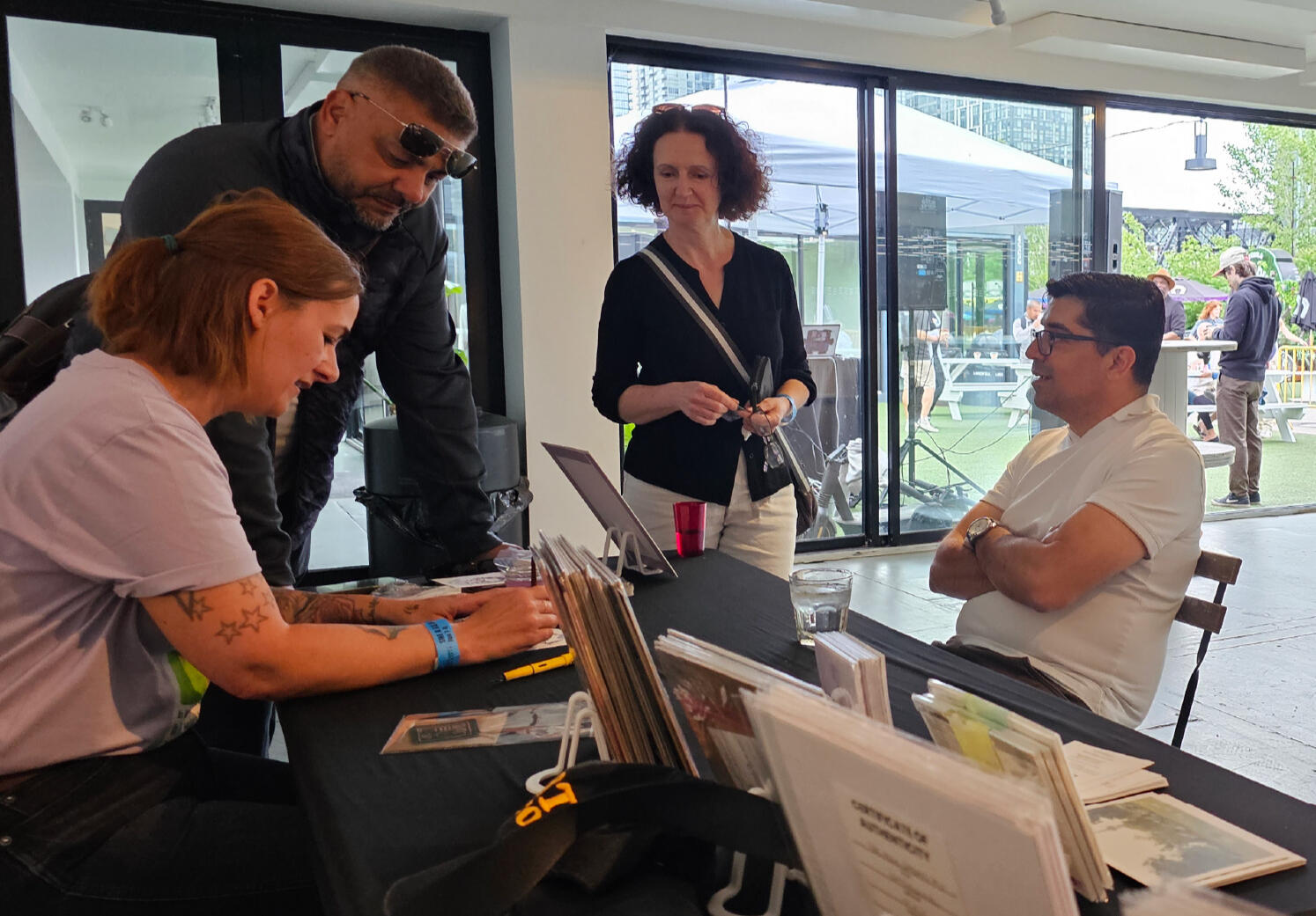 Melissa Martin - Live Drawing Portrait Illustrator Melissa Martin - Live Drawing Portrait Illustrator